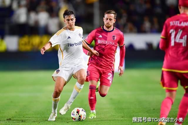 加维：亚马尔是最好的球员 但无法与梅西相提并论