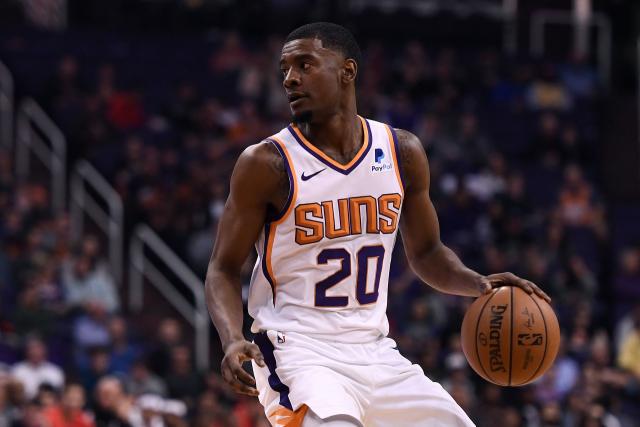 王俊杰18+7+6宁波送上海四连败 洛夫顿18+10